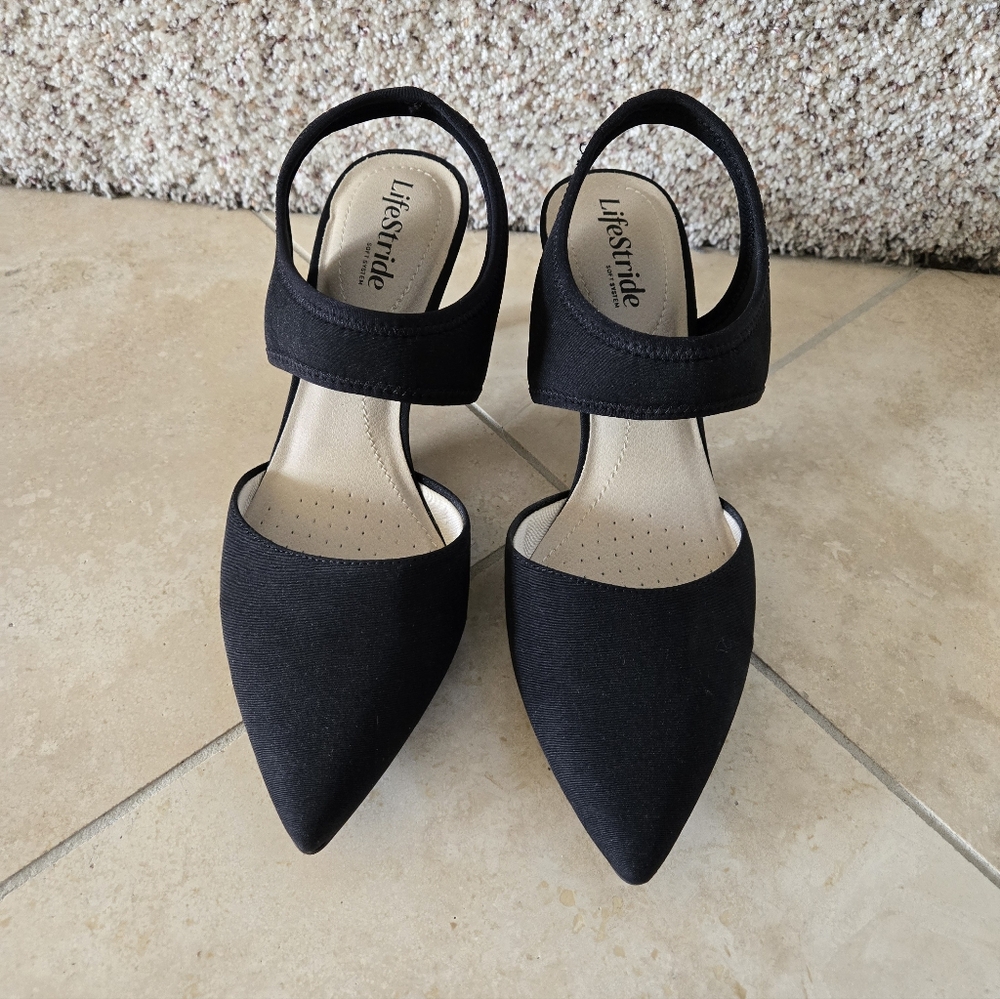 ✨️LIKE NEW✨️ LifeStride Elegant Black Pointed Toe Heels - Picture 4 of 10